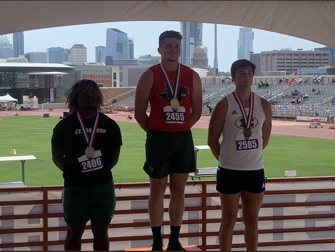CHHS_FOOTBALL's tweet photo. 👀👀STATE CHAMPION!! 191’2”@lucas_will2197 @wdjones12 @uiltexas @CoachKirkMartin @PantherFBBoost @ChhstrackF @HundleyCoach @GCISD_Athletics @GCISD @CHPantherPride @ToddHRaymond https://t.co/vc2CuIulJ3