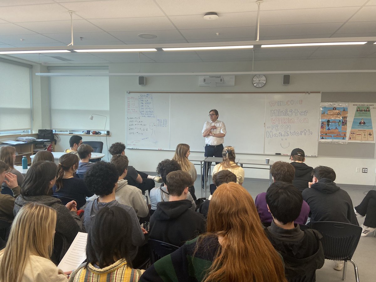 Thanks to North Vancouver MP and Federal Minister of Natural Resources, Jonathan Wilkinson, for stopping by today to speak with some of our senior Social Studies students!
