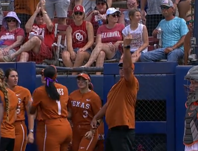 MarshallScottOK's tweet photo. Mike White forgot one of his horns @Eddie_Rado. https://t.co/WXavhXY0cI