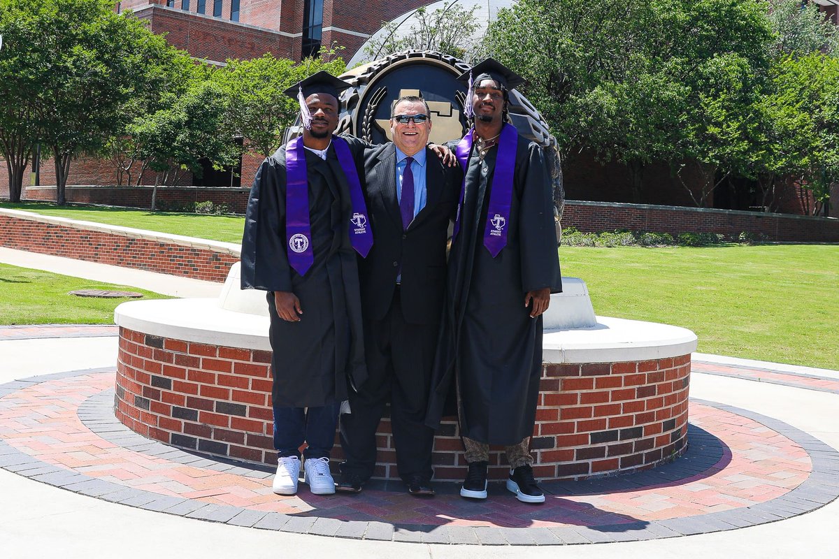 TarletonMBB's tweet photo. Two accomplished graduates, One very proud coach, and one fine university... #RingSecured #DreamsRealized https://t.co/KN7exzPSQI
