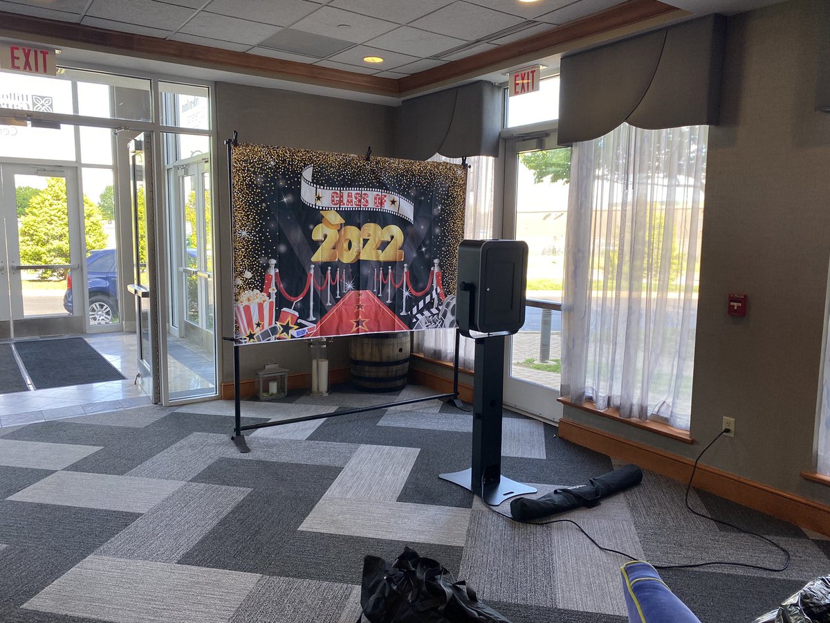 MrCathey21's tweet photo. Weβre ready to celebrate with some Eighth-Grade Jaguars tonight πΊπ½π
#RoarJagsRoar #TheJohnsonWay #ServeSupportCelebrate #LetsDance #TheyDeserveTheWorld https://t.co/rsYCHXOrYx