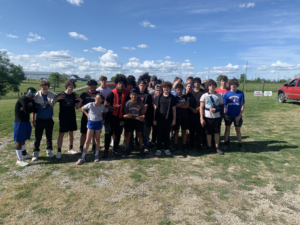 EminenceFball's tweet photo. Good turnout today for day 1 of our fundraiser! Several guys worked the morning shift and had to leave. Let’s finish strong tomorrow! #SettingAStandard #OneDayAtATime https://t.co/CKbRnYKHCy