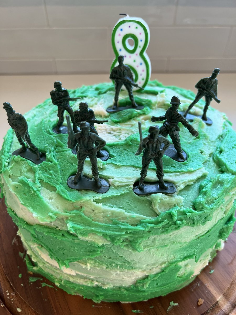 mbilotti's tweet image. camo cake for my biggest!