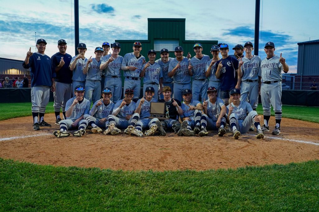🏆2022 Hoosier Conference Champions🏆

Behind the complete game of <a href="/BenMazur1/">Ben Mazur</a> and a team effort on offense, the Knights (14-6) took down 3A #2 Western by a score of 6-1. 
#back2back 

<a href="/IHSBCA/">IN Baseball Coaches</a> @PBRIndiana <a href="/samueltking/">Sam King</a> <a href="/LCC_Athletics/">Central Catholic Athletics</a>