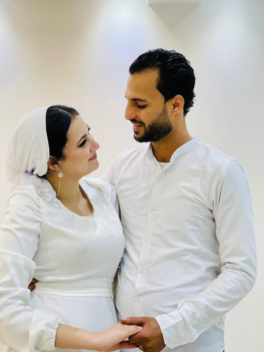 Asmaa0793801's tweet photo. يا اصحاب يا اغراب خلاص كتبنا الكتاب ♥️😍😍😍
@ https://t.co/Jtu6hRNzly