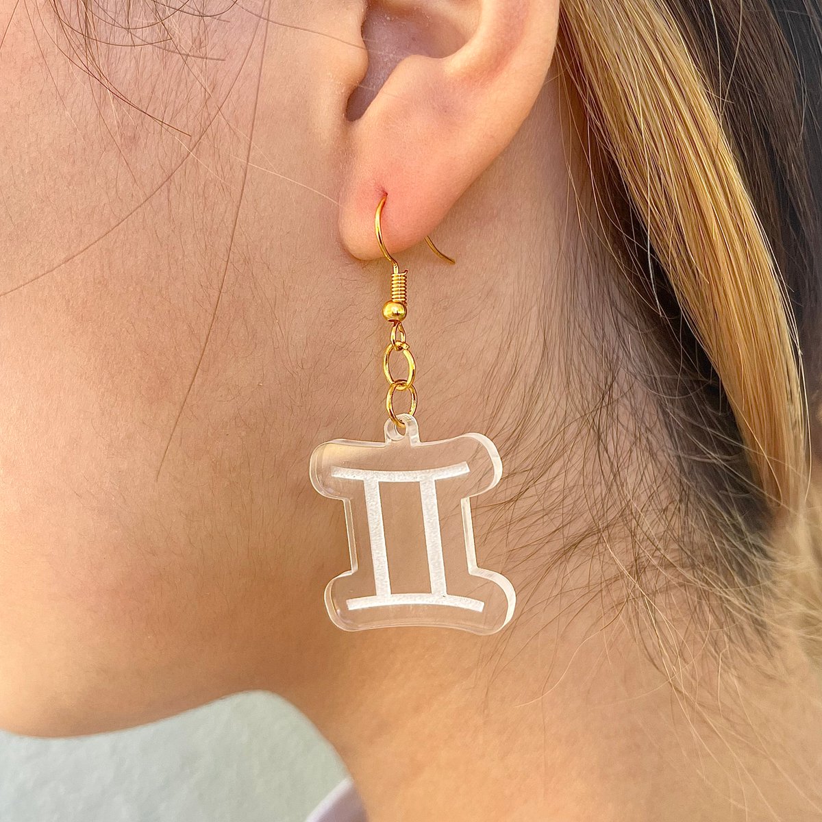 SantaSuDMS's tweet photo. May’s Product of the Month is the Astrology Earrings Collection! Our Zodiac Sign Earrings are perfect for those who are interested in astrology or want to represent their sign! Order now on https://t.co/WlpyXwhbW4. ♉️♋️♊️

#may #astrology #zodiac #zodiacsign #productofthemonth https://t.co/GKgBHcoY5Q