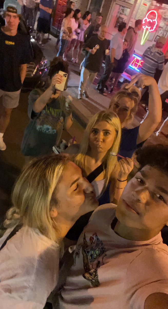 Sussy Sexy Baka Boys tweet media