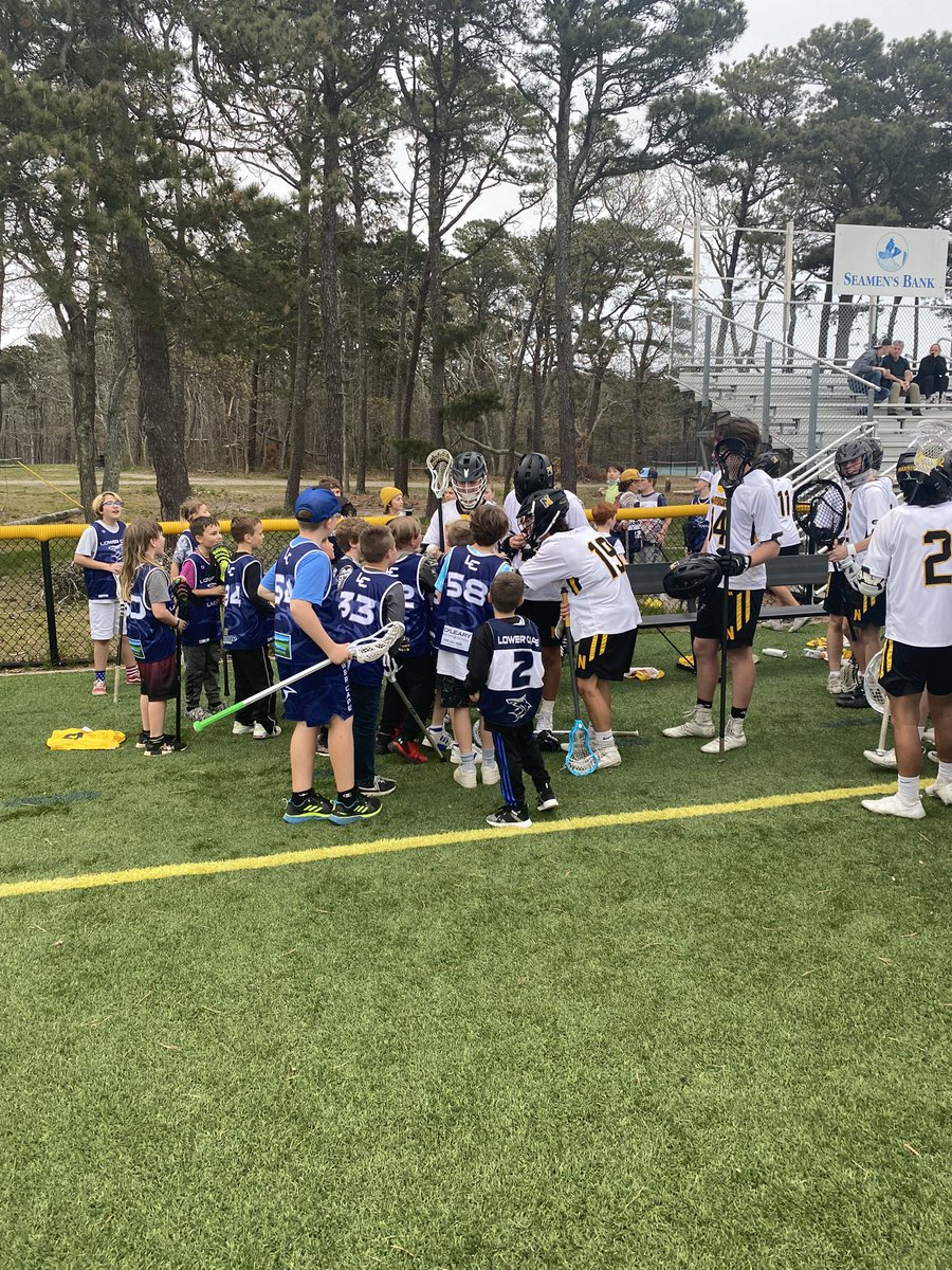 NausetLacrosse's tweet photo. The best moment of the day was watching our future Nauset Warriors interact with our current team. So proud to be a part of this community!! https://t.co/nVBDr3TBae
