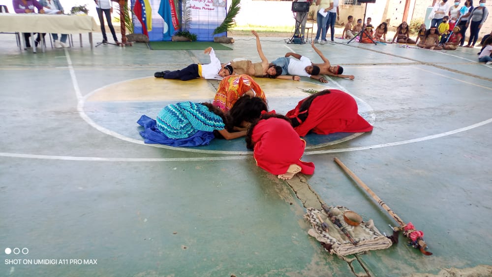 dgei_mppe's tweet photo. #13Mayo Estado #Falcón Se realizó Festival de Danza y Teatro Indígena en su Fase Municipal. UEN Ciudad de Coro, Municipio Miranda.🇻🇪🇻🇪 @Falcon_Educa @interculzefal @MarelysCastro21 @MPPEDUCACION @_LaAvanzadora @WuikelmanAngelP @ViceComunidades @DGCPatrimonioy2 @CulturaDgc @DGRPA1 https://t.co/yaMivkbzHx