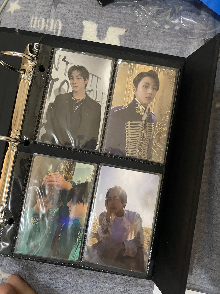 actuallykimmoy's tweet photo. As a newb collector of PC’s, it was surreal! 😭😭😭 Thank you so much to @einahbns for the PC’s! :) It was a smooth transaction! #einah_feedbacks #jungwon #enhypen https://t.co/1DvkuBzUvi