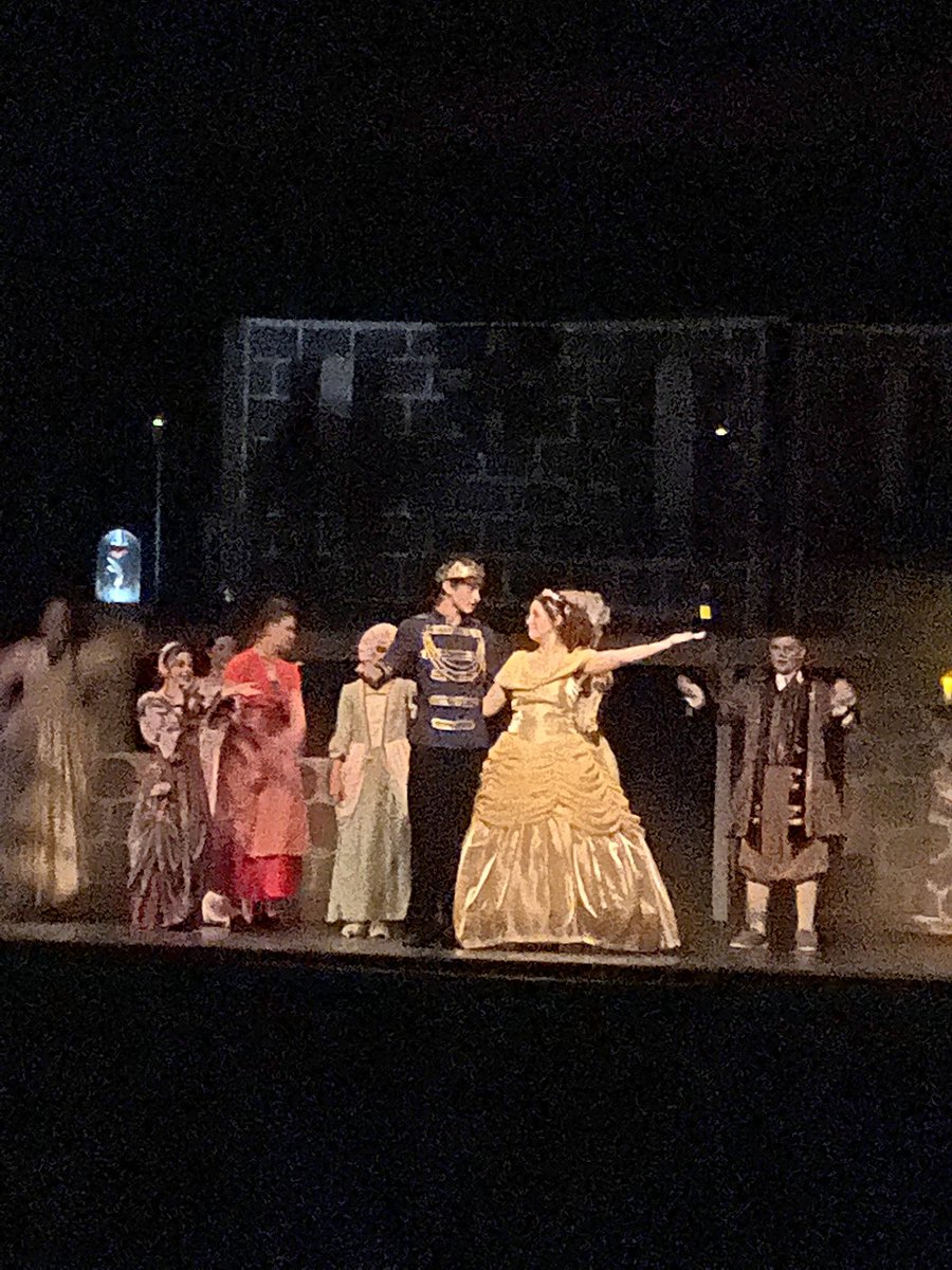 louraehenry's tweet photo. Great night seeing Beauty and the Beast! Josh Davis and the Mt. Pleasant Tigers always do an amazing job! @DirectorJDavis @MPMSVPA @MauryCoSchools https://t.co/VV2urHajea