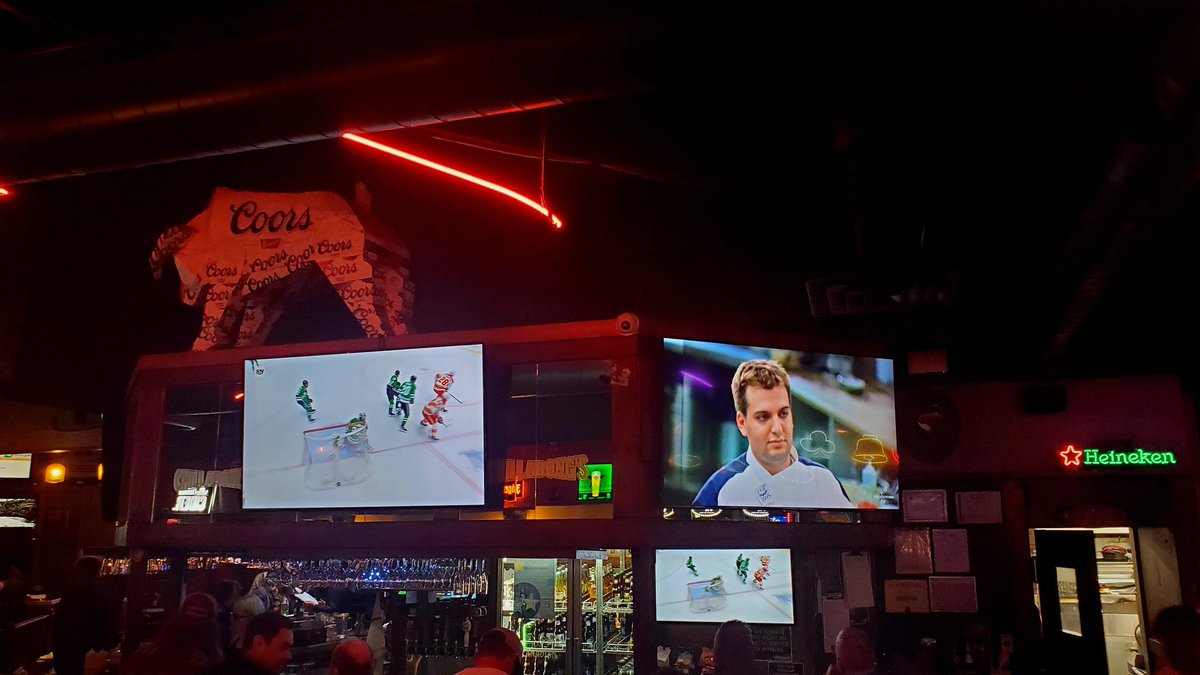 Michell2Sell's tweet image. Ask and you shall receive....   or bitch and whine...  whatever!  😉  @Chillabongs has NEW TV's for us oldies!!  @casper6688 #TVWallNext