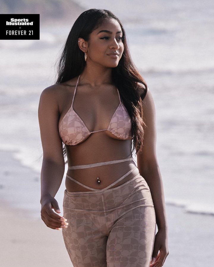 I'm honored to have been chosen as an ambassador for the @forever21 x  @sportsillustrated Summer Capsule Campaign! Being a hooper, a lot of people  are used to only seeing me on the