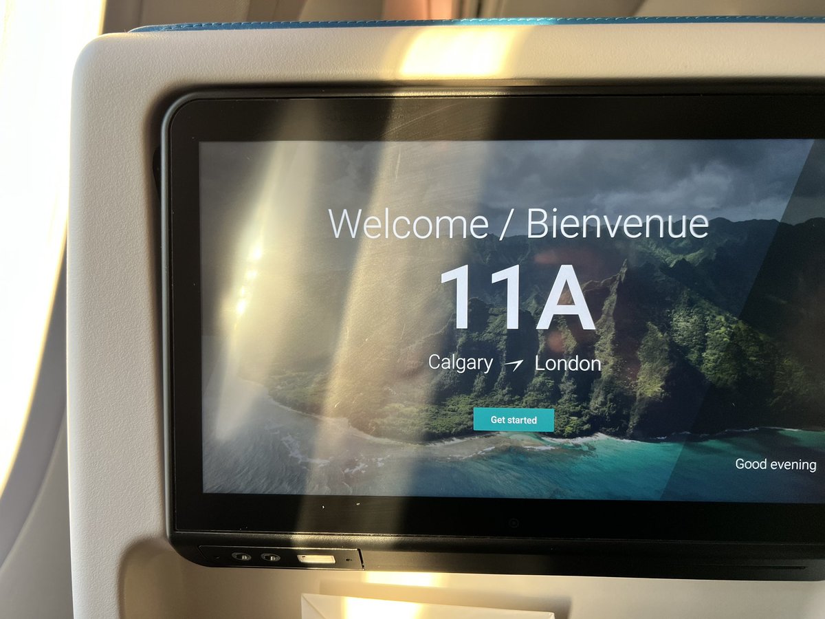 CalgaryLankan's tweet photo. Hello @WestJet Dreamliner- let’s go to #London #WS18 https://t.co/8zyIAAXejj