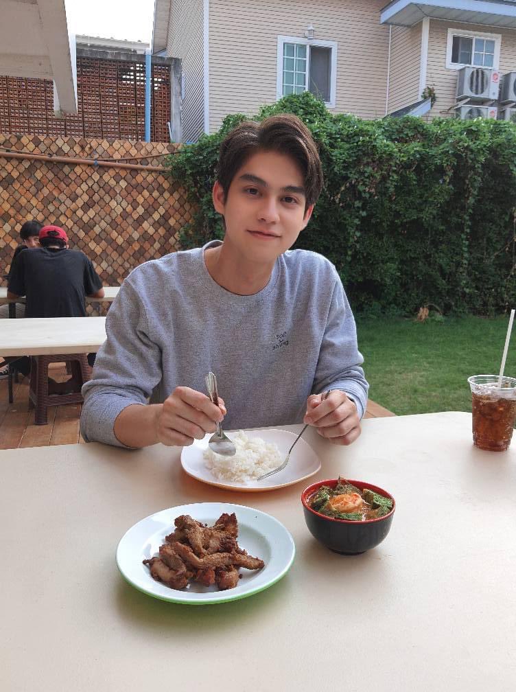 bbyyoungx's tweet photo. Breakfast time 😊 https://t.co/TP6nVnfLVS