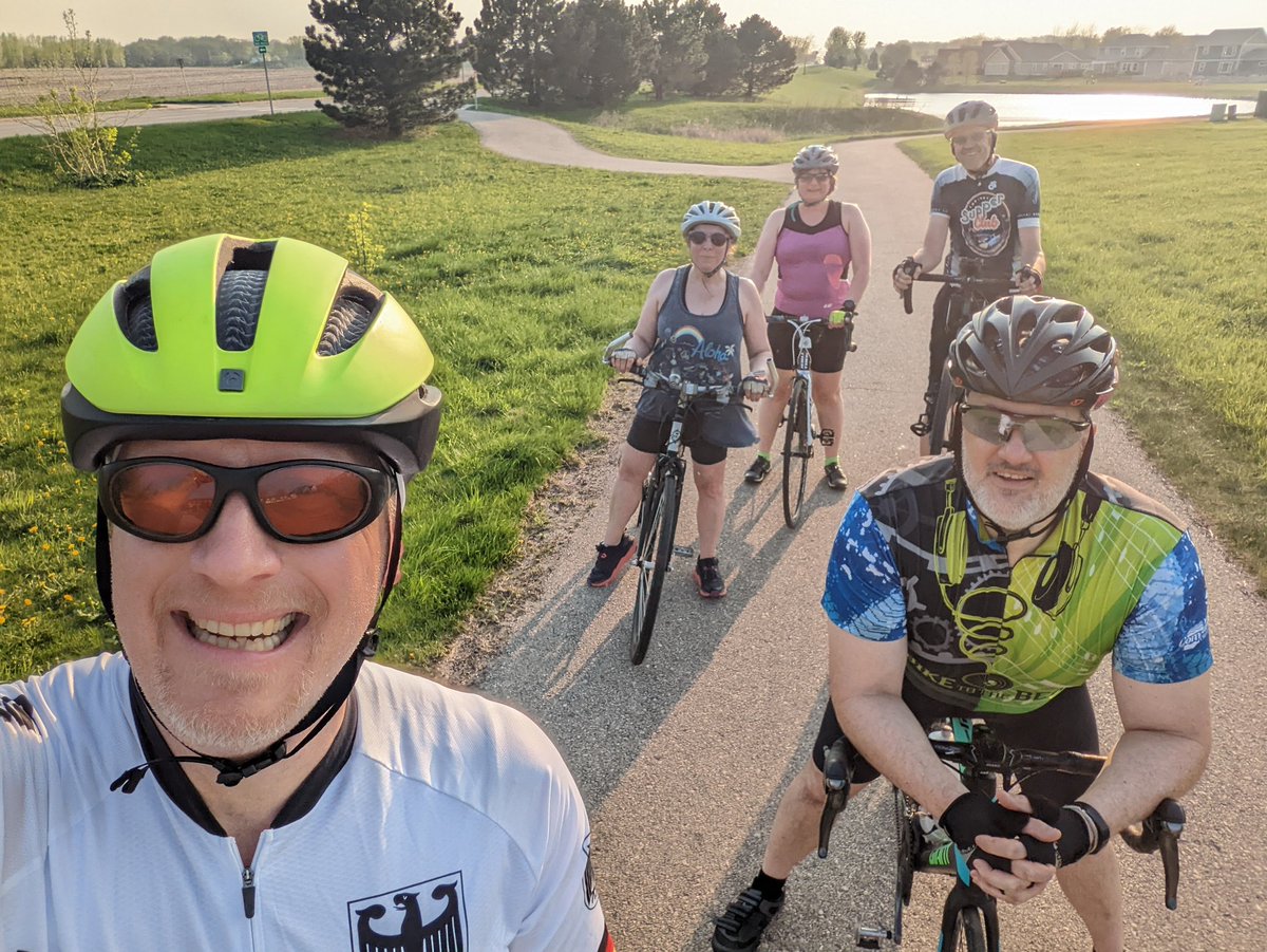SPMoves's tweet photo. Looking for some awesome off-street trails to ride? 95% of this 14mi loop is off-street in #SunPrairie #bicycle #trails #GetOutAndRide https://t.co/JmgYps0X3j