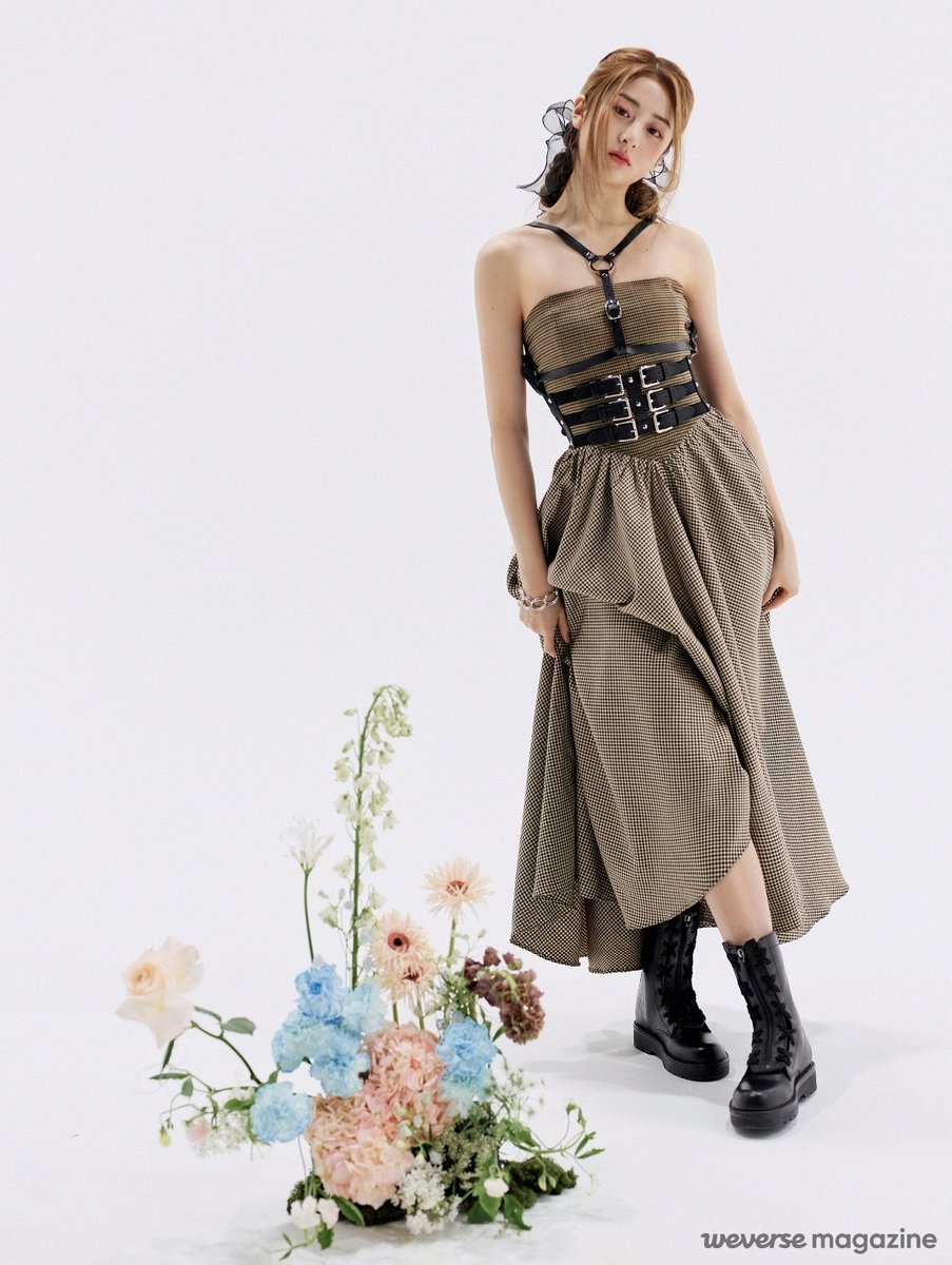 yunjin weverse magazine