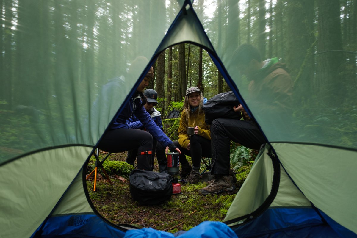HILLSOUNDEQPMNT's tweet photo. Who's ready for the weekend? 🏕️
Sounds like quite a few of you are heading out for your first camping trips of the season. Reminder to check the forecast & plan out all you need accordingly, it can be tempting to wing it, but you might regret it later! #Hillsound #BeSafeGoWild https://t.co/0VhsCUKEuG