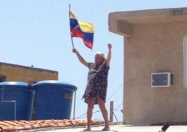 kiwslandia's tweet photo. Yo escuchando a Dua Lipa decir "Coño de la madre": https://t.co/mAg9J1SHqv