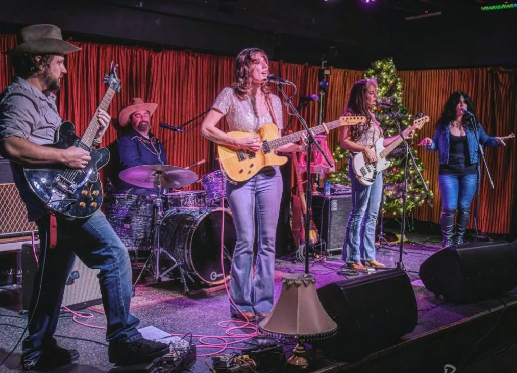 Justine Fischer tweet media