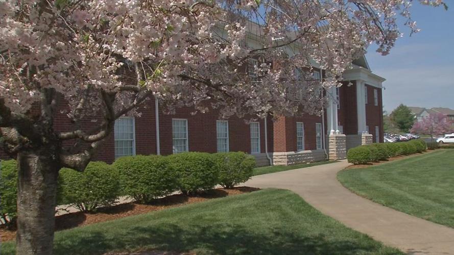 Private school asks students to write essay disapproving of 'homosexual friend': wdrb.news/3Pjl0zC