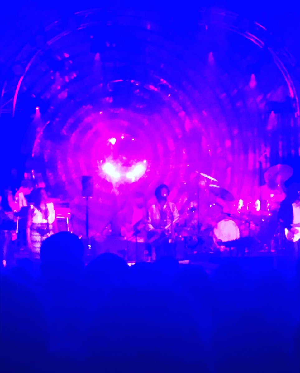 MrsABJ's tweet photo. @michaelkiwanuka what an amazing night! Worth the wait! Thank you! ���️@WGEmpress https://t.co/PdsSsY7Xjk