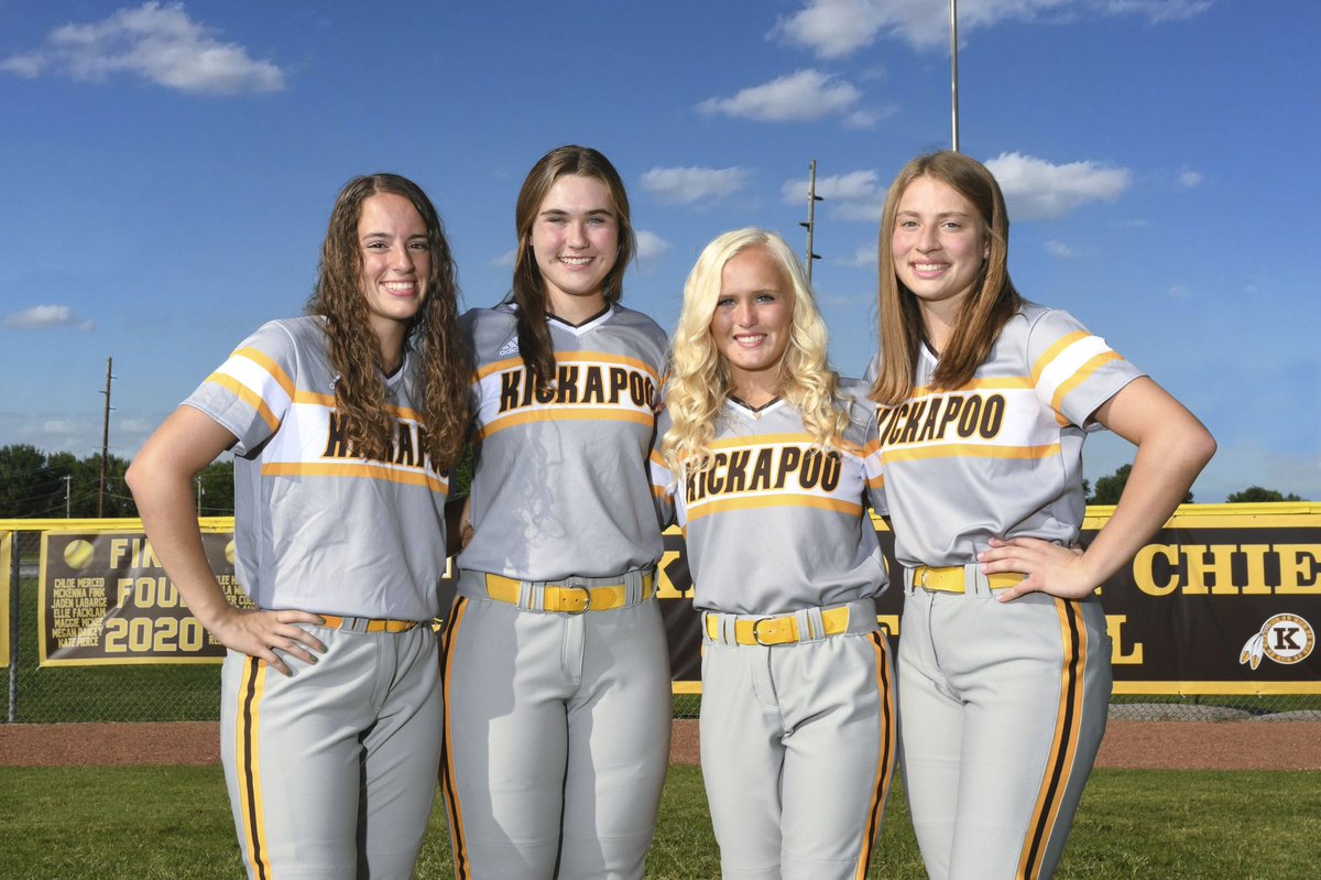 KHSSoftball2's tweet photo. Congratulations to our senior softball graduates and a special shout out to Bella and Kate who are valedictorians!! https://t.co/yeLYIfgQRx