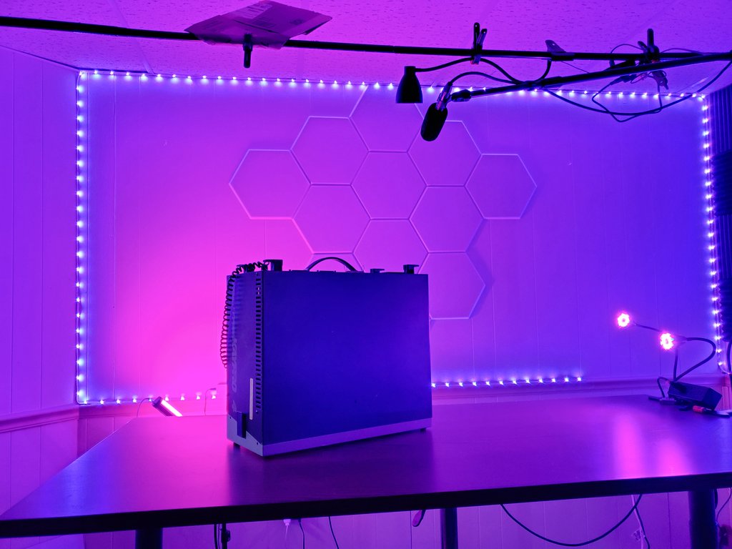 ActionRetro1's tweet photo. Tomorrow's video is about a very special machine #Maypro https://t.co/L3AKA6j0CK