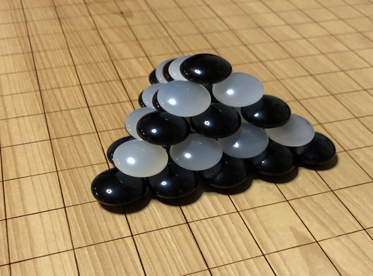 ◯我が家の愛用碁石○ ①1番人気 瑪瑙碁石 ②目に優しい グリーン碁石