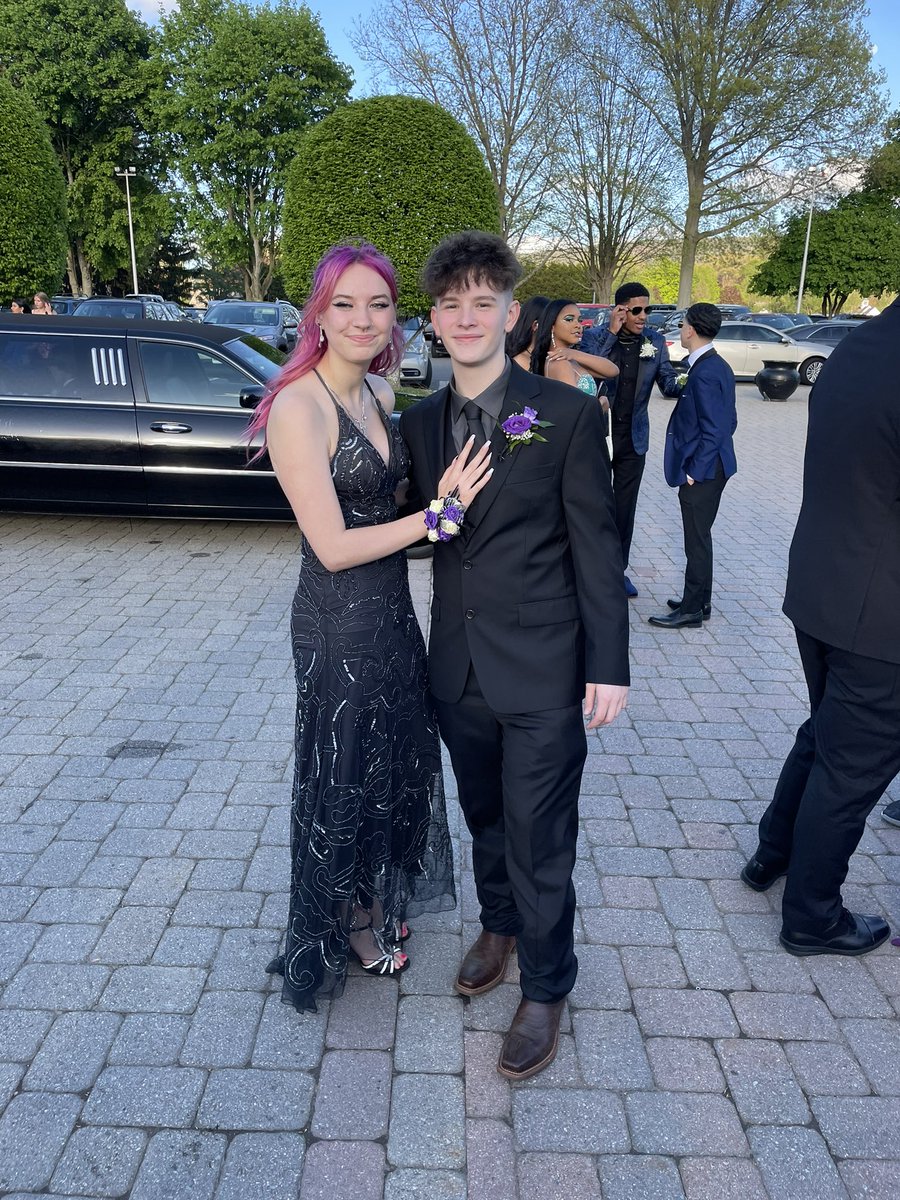 kllct's tweet photo. More EHS Prom pictures! https://t.co/f1GbKmqzZe