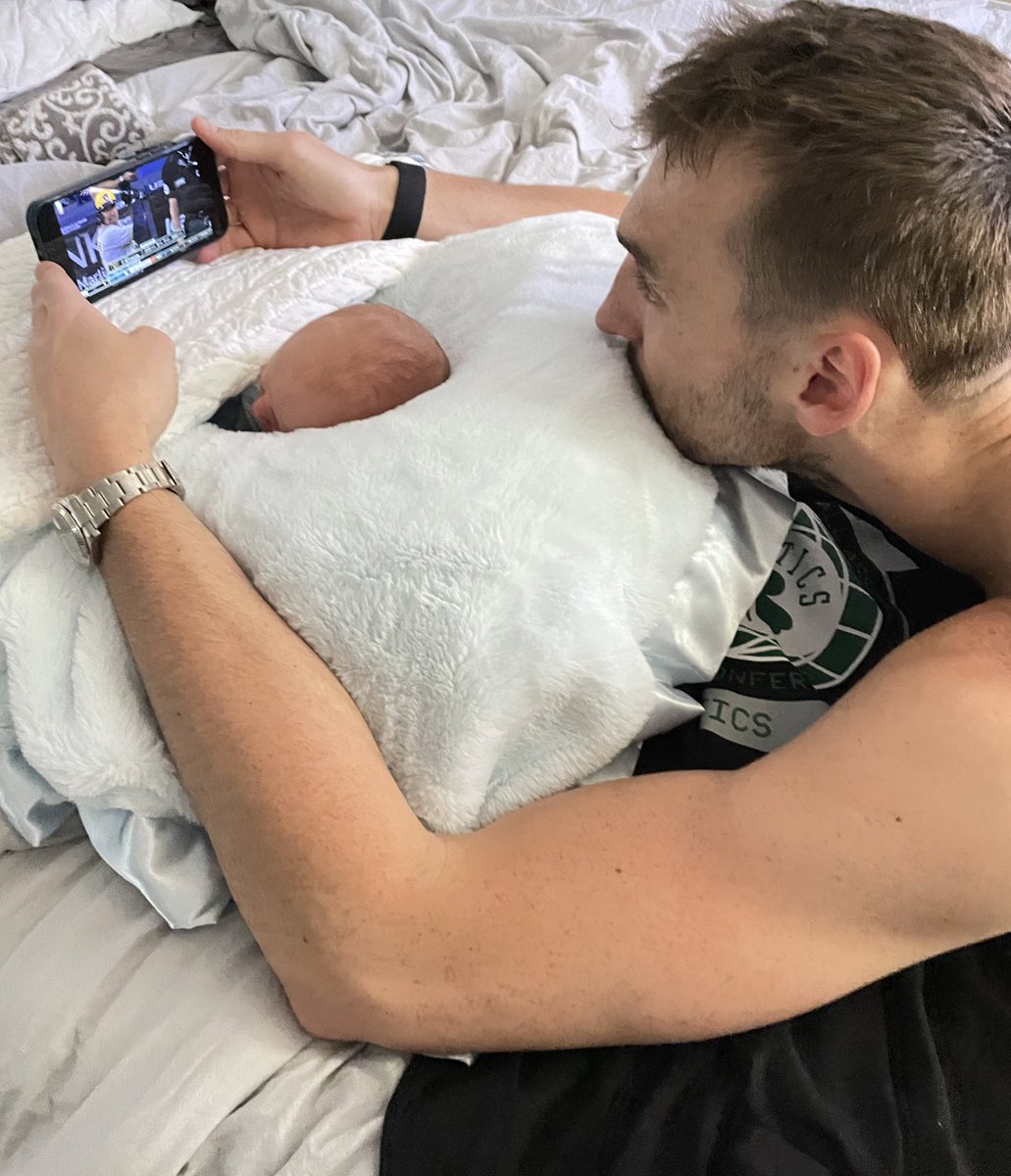 OliviaDekker's tweet photo. Oh lord it’s starting early @dekker He’s been alive 4 days and has already watched at least 2 @Brewers games https://t.co/SFivJLoFe2