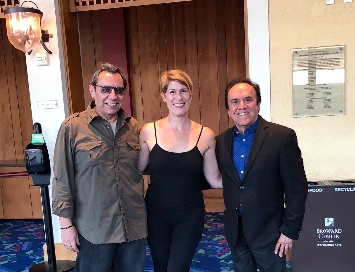 ortaquechel20's tweet photo. Hoy @browardcenter … con @SALGOM y #HannahBaumgarten antes de comenzar la función de @DanceNowMiami y @LimonDance #danza #TheWaldsteinSonata #LaMalinche #Psalm #Anusim @DiegoSalterini @MiamiDadeArts @ArtsBizMiami @artburstmiami @casadanza1 @DanzadanceOrg https://t.co/B8rGFLDfGY
