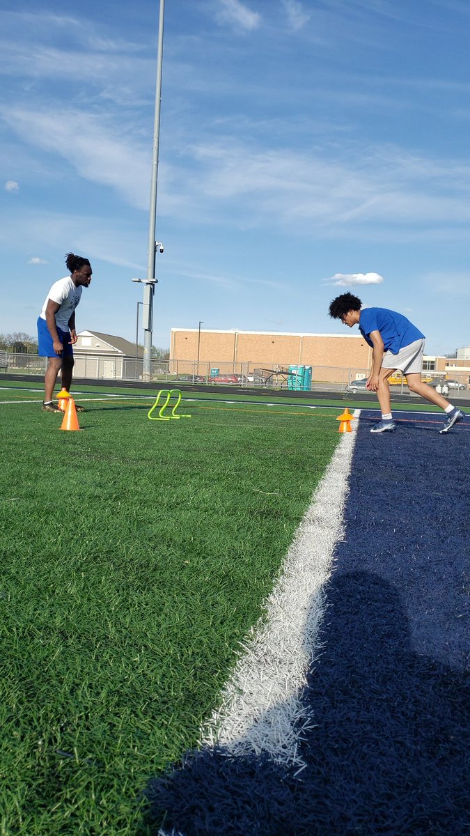 Investment gone full circle! Former Hawk back home from college preparing a young Hawk for the next level. 💙🧡 #HawkPride ❤🤍#RedbirdPride