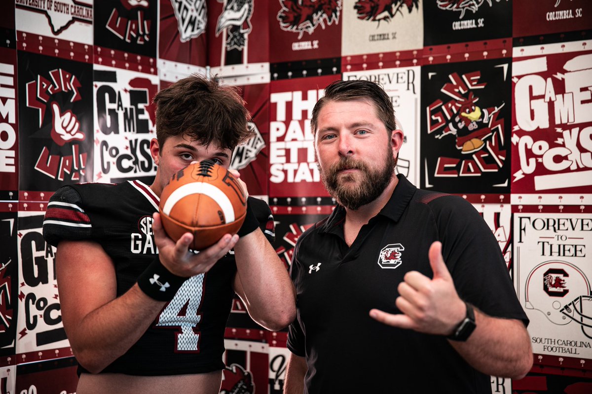 JakeHerreraQB's tweet photo. Had a AMAZING time @GamecockFB today🐔🤙🏼
Can’t wait to be back this summer!
@SamSerbay 
@Coach_Satt 
@CoachTeasley 
@DMoSpeaks 
@TheBigSpur247 
@_VRHS_Football 
@CoachMarinelli 
@ShiversJatavius 
@LeagueLevel 
@High_er_up 
@Mansell247 
@ChadSimmons_ 
@247Sports 
@RecruitGeorgia https://t.co/Q5owUBGmI9