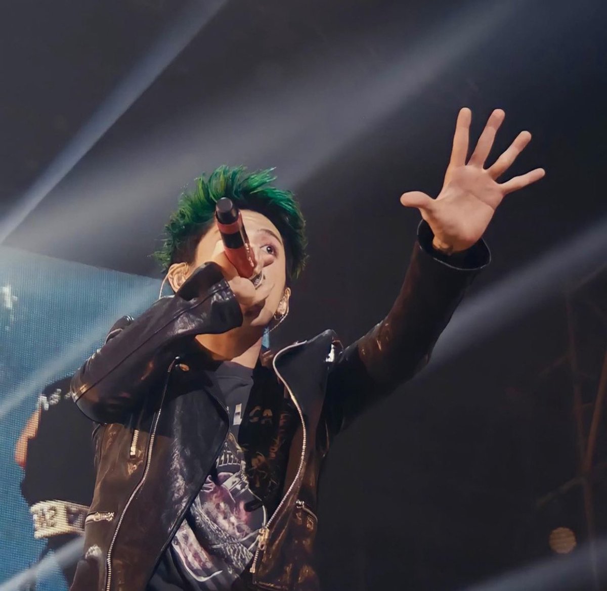 rule10969's tweet photo. #ワンオクロック
#oneokrockinjkt 
#ONEOKROCK 
#ワンオク好きと繋がりたい
#ワンオクグッズ
#ロック
#ROCK 
#フォロミー
#OORerさんと繋がりたい
#ロック好き https://t.co/0zDGyN0003