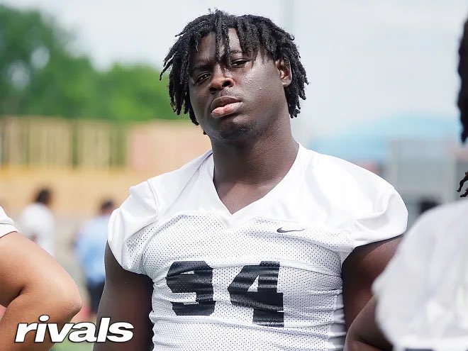 NickHarrisFWST's tweet photo. OV NEWS: Katy (Texas) Paetow 5 ⭐️ DL David Hicks Jr. will take official visits to Michigan State on June 3-5 and Oregon on June 17-19.

MORE: https://t.co/W1dytdV6BI https://t.co/dprSZAbuRi