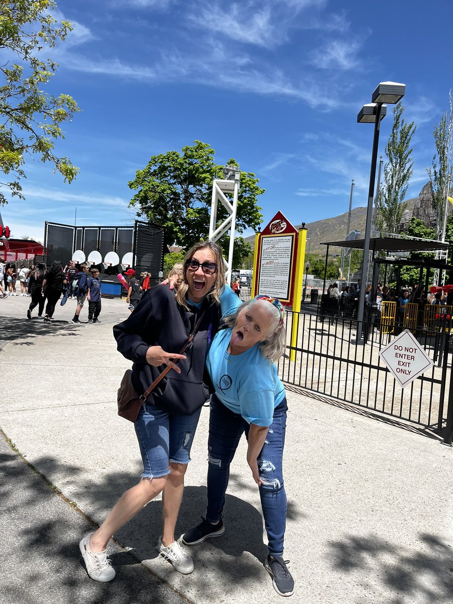 Mary Saylor tweet media