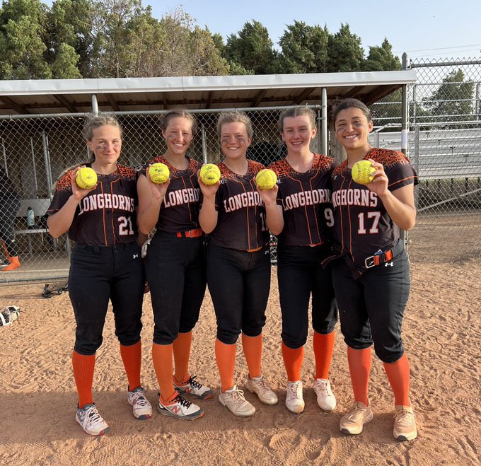 American Implement (<a href="/AmericanImp/">American Implement</a>) Western Kansas Team of the Week: Holcomb softball takes 3A’s longest current win streak into postseason - <a href="/cnichollHays/">Conor Nicholl</a> takes a look: sportsinks.com/american-imple…
Presented by <a href="/MammothBuilt/">Mammoth</a> <a href="/WatcoRail/">Watco</a> <a href="/SAFEks/">SAFE Kansas</a> <a href="/nextechwireless/">Nex-Tech Wireless</a> <a href="/AmericanImp/">American Implement</a>