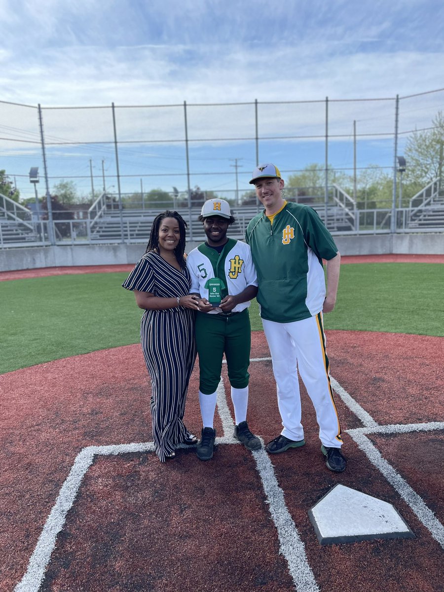 We take home the win on Senior Night versus St. Martin. 17-10 final.