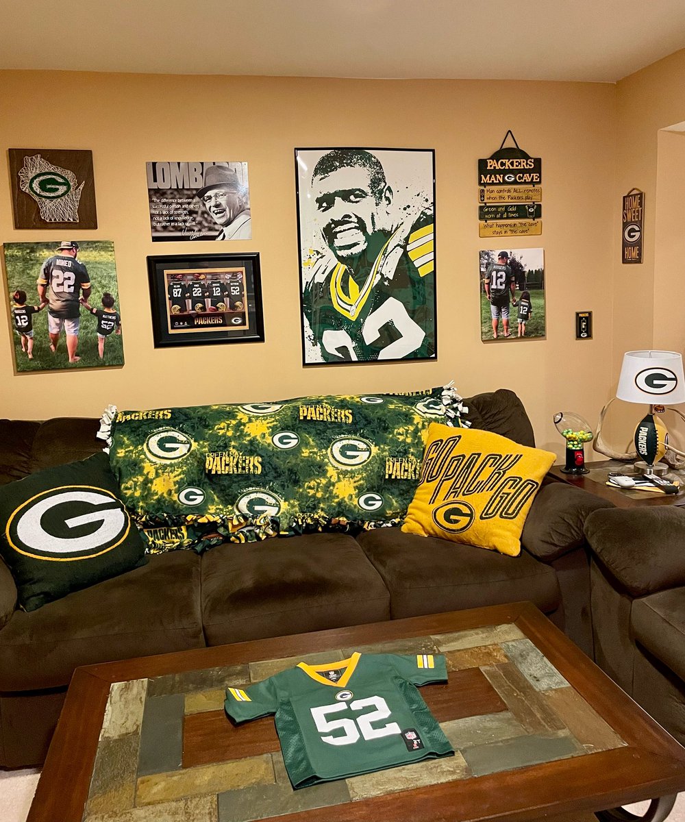 MrPatMineo's tweet photo. Ellieโs first jersey is waiting for herโฆ ๐ง
@packers @RashanAGary #CheddarZone https://t.co/nn4hQqCzB7