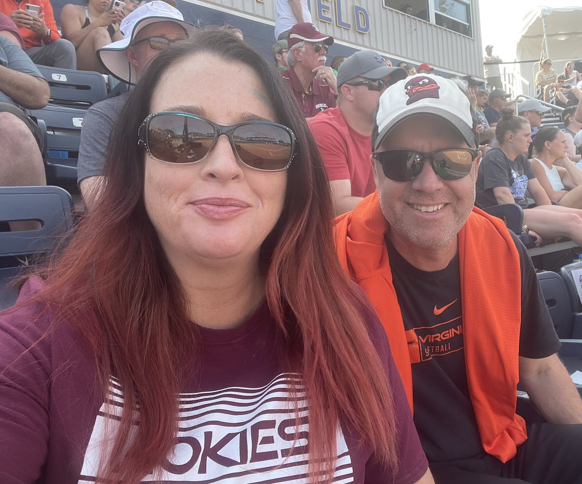 VTballfan's tweet photo. photo with Coach Pete D’Amour         ❤️🧡🦃🥎 #VTsoftball #VT #Hokies #GoHokies https://t.co/CGFHhgVopb