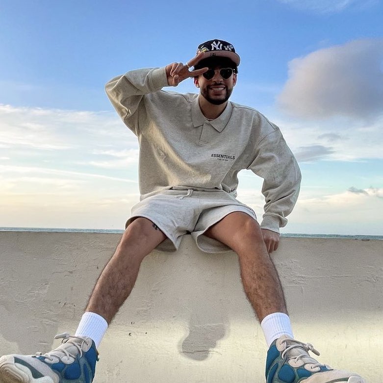AccessBadBunny's tweet photo. Bad Bunny via Instagram. 🌊❤️ https://t.co/bHyONsuu36