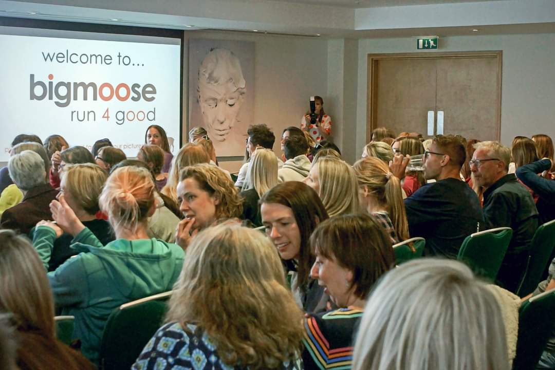 Patrick_KB_So's tweet photo. An inspiring #run4good event, in support of #bigmoose #Project1million whose goal is to help people with their #mentalhealth #suicideprevention and reduce #homelessness .. in time for #MentalHealthAwarenessWeek

FYI - @sherunscardiff 

Please donate to https://t.co/Sn0wLWkudH https://t.co/ZKPz3sCFUR