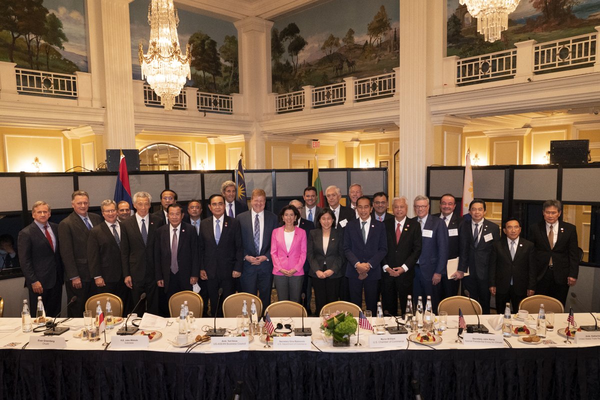 MyronBrilliant's tweet photo. This week, as part of the #USASEANSummit, the @USChamber & @USASEANBusiness hosted @ASEAN leaders, @SecRaimondo, @AmbassadorTai & @ClimateEnvoy for productive conversations on how U.S. govt, regional govts & the private sector can work together to address pressing challenges. https://t.co/oVl0vPbsuo