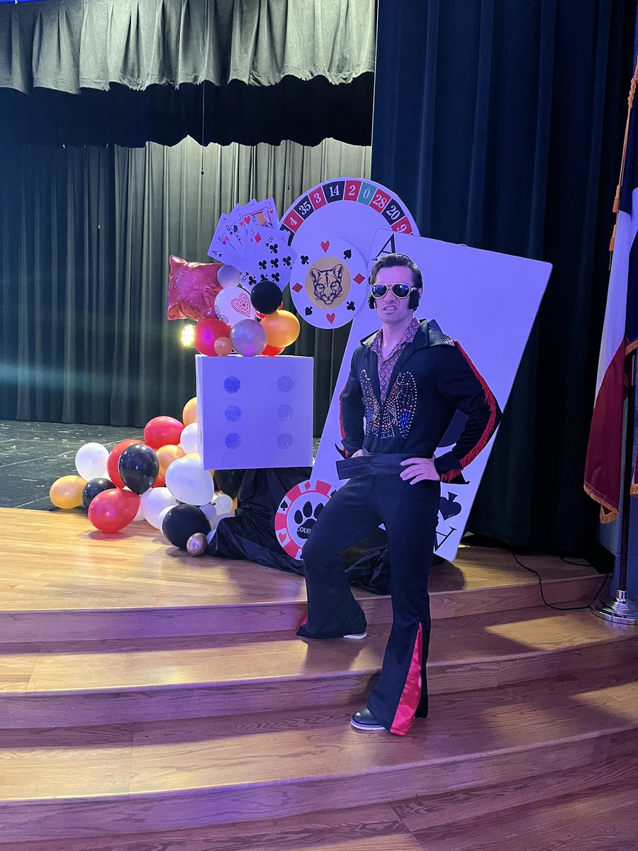 willis_jv's tweet photo. Looking forward to celebrating our 8th graders tonight @TISDCPJHS @CPJH_PTO #8thGradeBash #SuccessNothingLess https://t.co/QYR7qJG7Nh