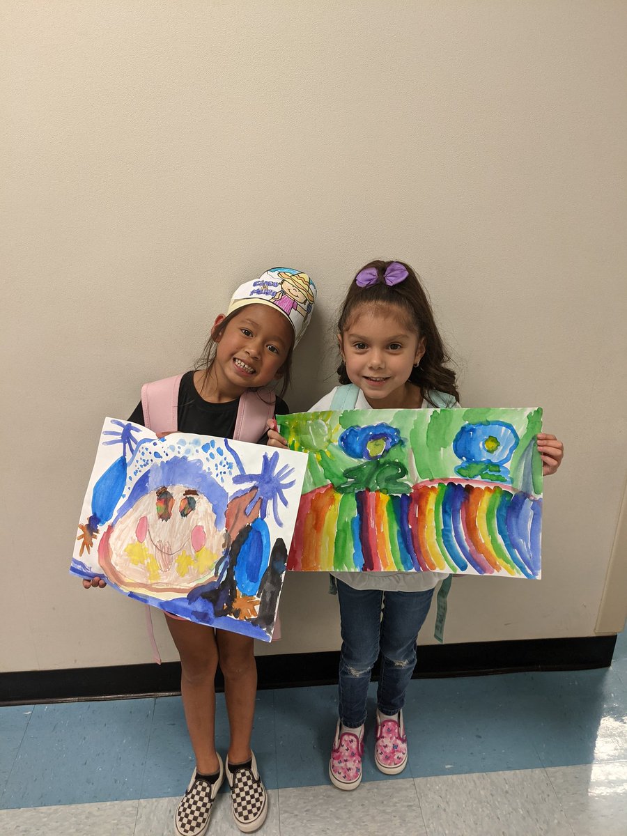 HoodCaseART's tweet photo. Awesome little artists!!! https://t.co/NxVaPe7qtJ
