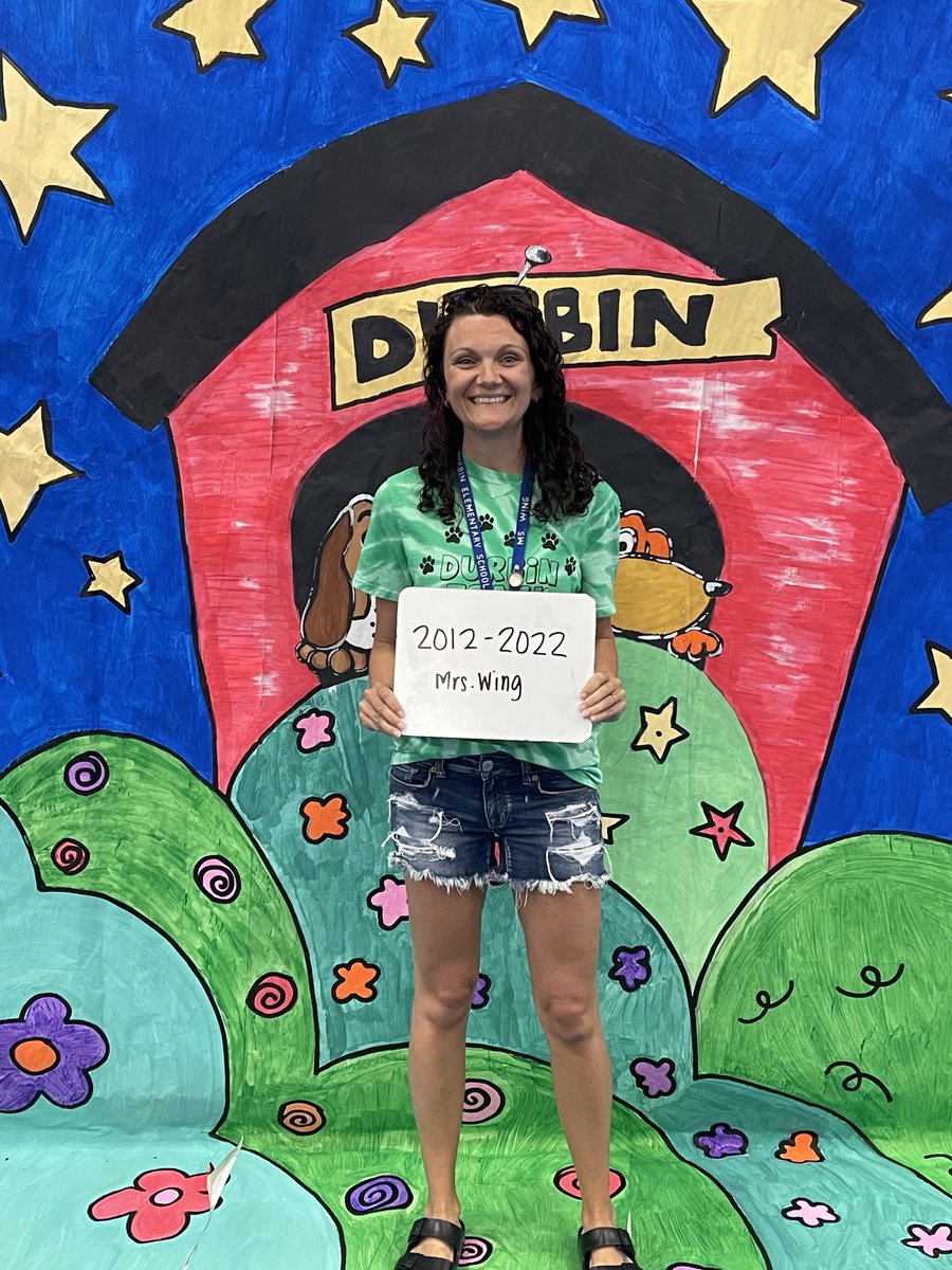 DCEPrincipal's tweet photo. Thanks to the huge turn out at Durbin’s Reunion!  1931-2022. So many friendships made! So many lives changed!  So many unforgettable memories made!  Thank you DURBIN Elementary! https://t.co/F9opqQrCGq