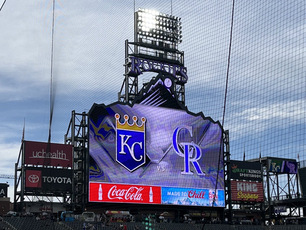 jwkatzer's tweet photo. When the home team comes to your home. ⁦@Royals⁩ https://t.co/1DJf0m2t1j