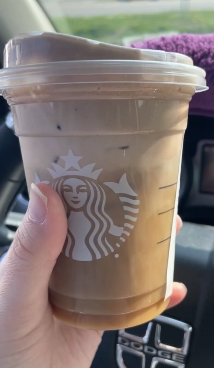 Carlyintheecity's tweet photo. What’s better than @Starbucks new Chocolate Cream Cold Brew??? Idk. 
But all I know is that if you’re looking for a coffee that reminds you of a shake and a regular coffee I would highly highly recommend! #Coffee #nyc #chocolatecreamcoldbrew #college #Starbucks https://t.co/Y36irFJbm7