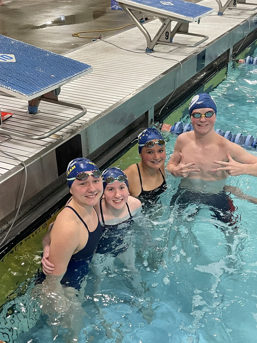 brewer244brewer's tweet photo. Artic Splash weekend !! Good luck 🍀 Clippers !! #clipperstrong https://t.co/zfNg0q1TgM